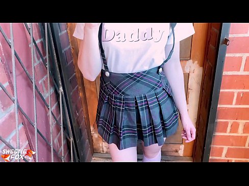 ❤️ Məktəbli qız öz sikini dərindən çəkir və dərslər yerinə sikik edir. ️ Anal video bizdə az.sexera.ru ️❤